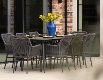 Discover the Perfect Outdoor Dining Set for Your Garden